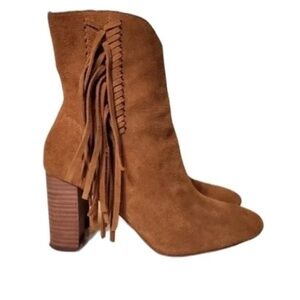 CHARLES BY CHARLES DAVID BOULDER BOOTS - FRINGE 6.5